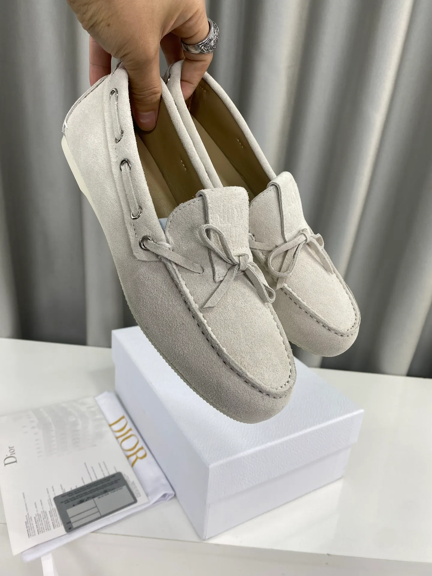 👟👟Ex-factory price 480👟👟 Women's shoes Women's clothing "Exclusive top version" DIOR Dior~25vs spring and summer popular casual flat loafer series... A shoe that does not clash with shirts, simple partition design, a spring must-have, can be worn with any pants or skirt, very comfortable and good-looking on the feet... ❶Fabric: Original customized cow suede ❷Inner: Original customized sheepskin ❸Feet: sheepskin ❹Outsole: original molded wear-resistant rubber ❺Number of codes: 35-39 (40 customizations are non-refundable) ❻Packaging: Original full set of packaging ☀Color: 5 colors available simultaneously on the official website